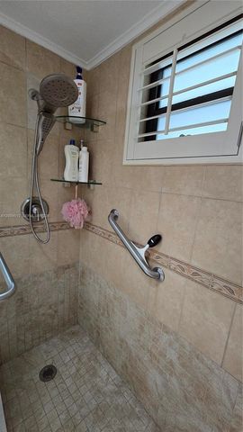 1101 Colony Point Cir 218, Pembroke Pines, FL 33026