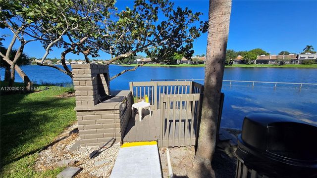 1101 Colony Point Cir 218, Pembroke Pines, FL 33026