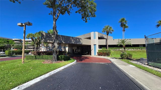 1101 Colony Point Cir 218, Pembroke Pines, FL 33026