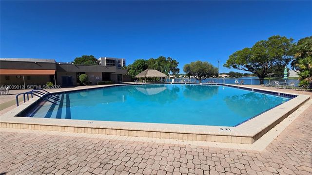 1101 Colony Point Cir 218, Pembroke Pines, FL 33026