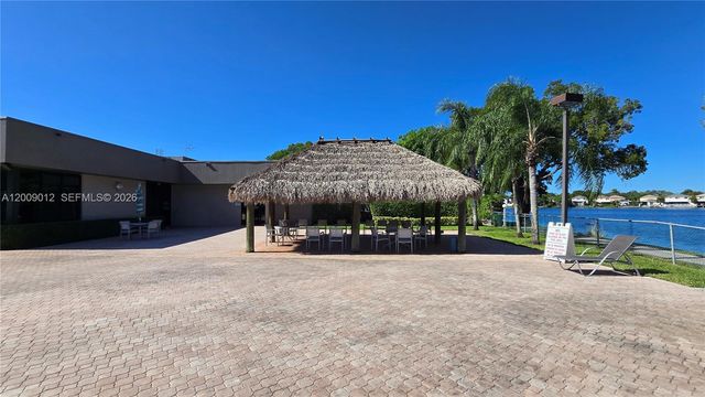 1101 Colony Point Cir 218, Pembroke Pines, FL 33026