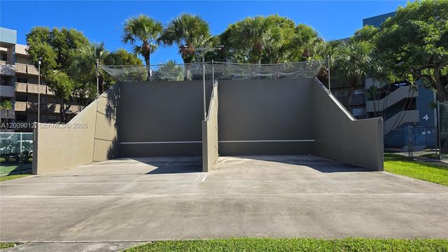 1101 Colony Point Cir 218, Pembroke Pines, FL 33026