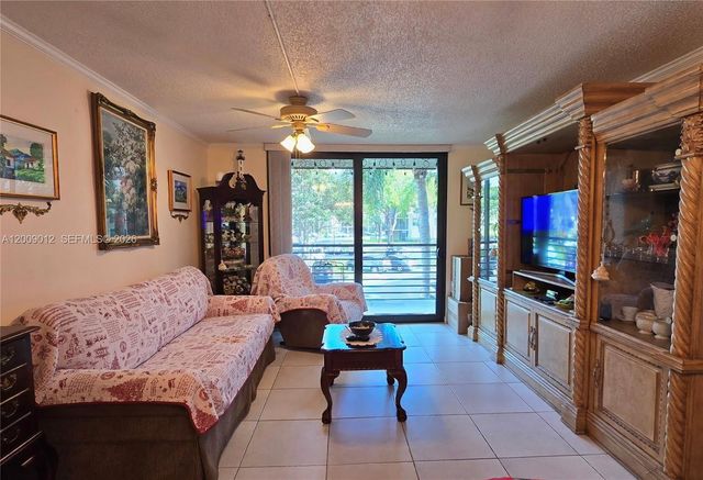 1101 Colony Point Cir 218, Pembroke Pines, FL 33026