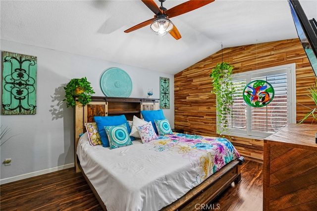 1208 Autumnwood Ln, Perris, CA 92571