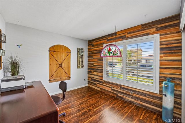 1208 Autumnwood Ln, Perris, CA 92571
