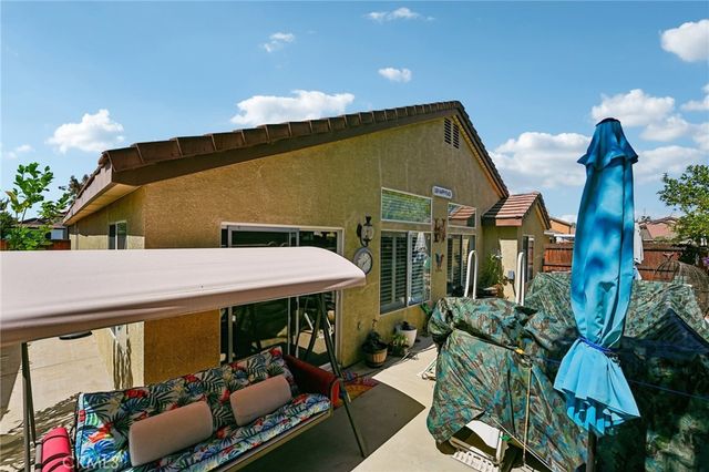 1208 Autumnwood Ln, Perris, CA 92571