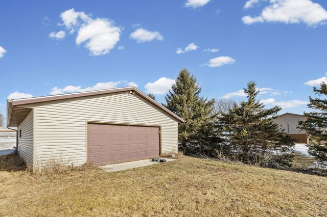 717 13th Street NW, Byron, MN 55920
