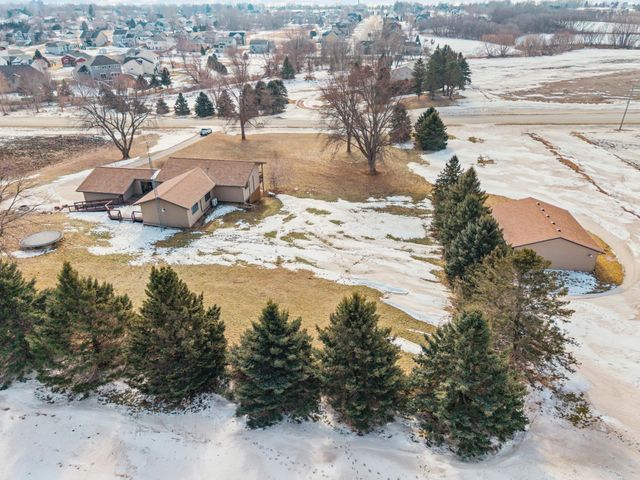 717 13th Street NW, Byron, MN 55920