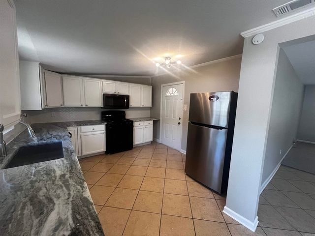 400 S Grant St, Cabot, AR 72023