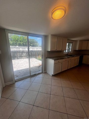 400 S Grant St, Cabot, AR 72023