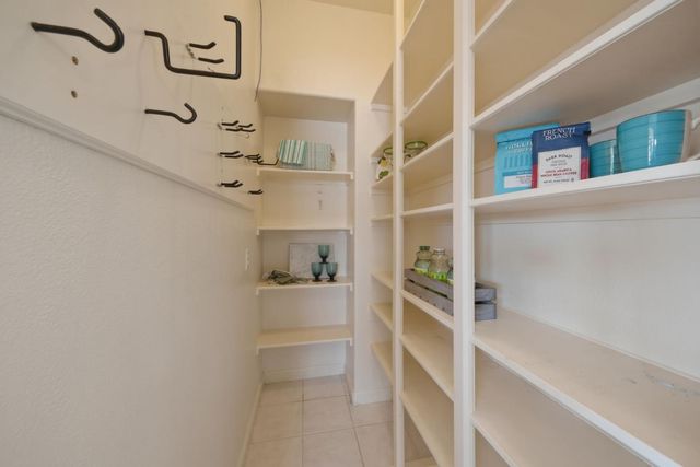 12321 Westwood Dr, Auburn, CA 95603