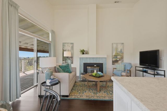 12321 Westwood Dr, Auburn, CA 95603