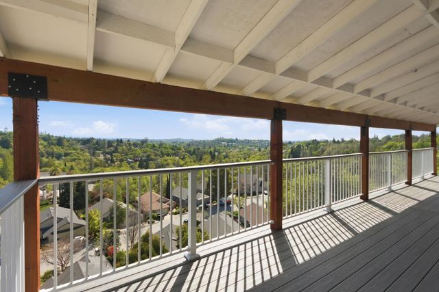 12321 Westwood Dr, Auburn, CA 95603