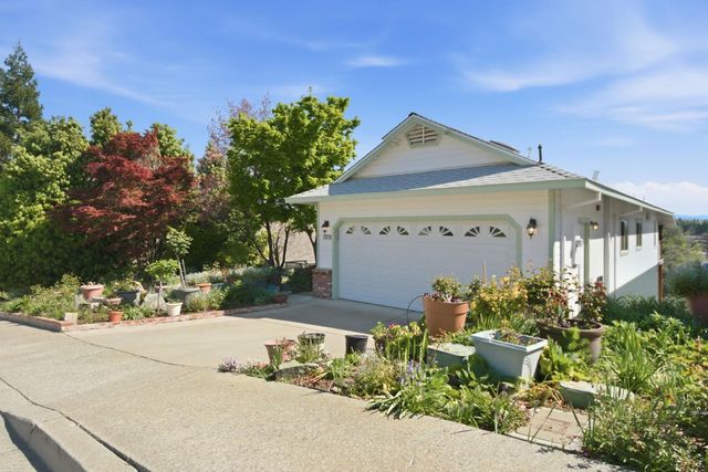 12321 Westwood Dr, Auburn, CA 95603