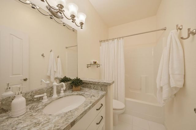 12321 Westwood Dr, Auburn, CA 95603