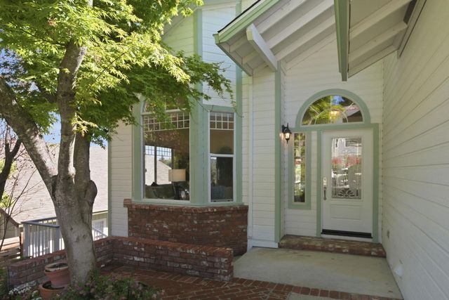 12321 Westwood Dr, Auburn, CA 95603