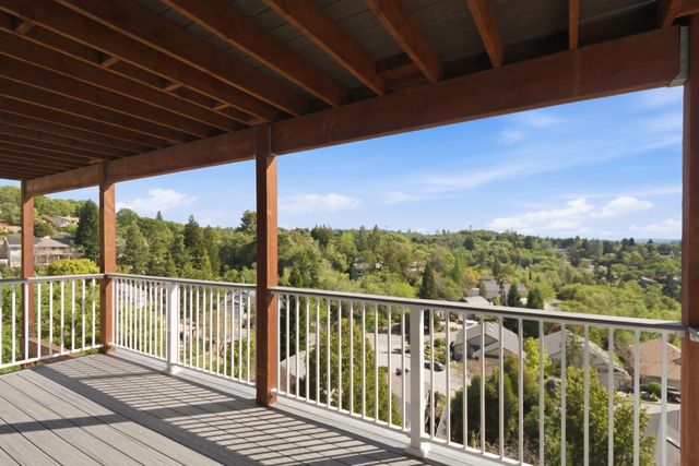 12321 Westwood Dr, Auburn, CA 95603