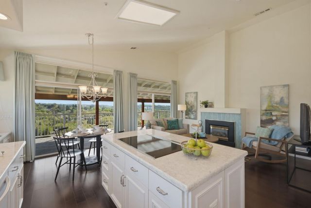 12321 Westwood Dr, Auburn, CA 95603