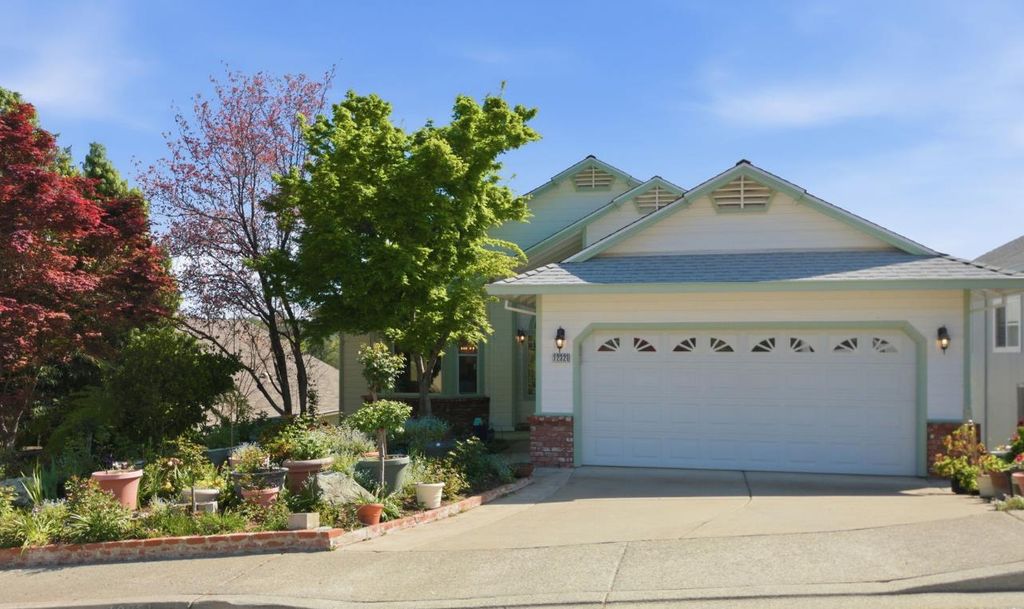 12321 Westwood Dr, Auburn, CA 95603