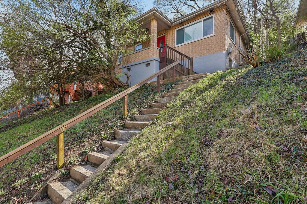 621 Edgecliff Road, Covington, KY 41014