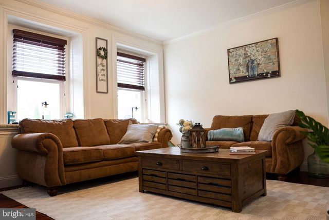 204 DAWSON ST, Philadelphia, PA 19128