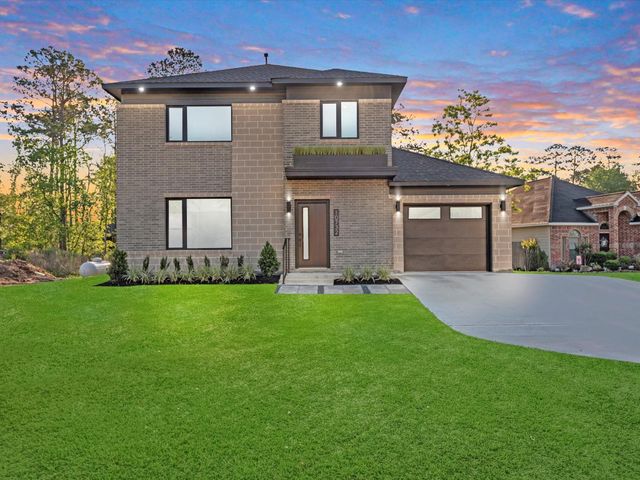 10732 Twin Oaks Dr, Conroe, TX 77385
