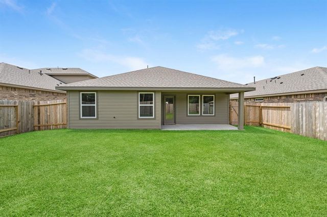 401 Amy Street, Angleton, TX 77515