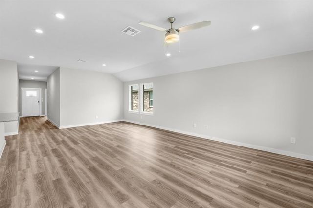 401 Amy Street, Angleton, TX 77515
