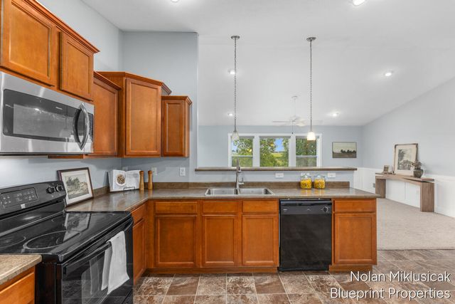 1840 Greenview Court, Zeeland, MI 49464