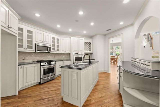 1930 Marina Way, Buford, GA 30518