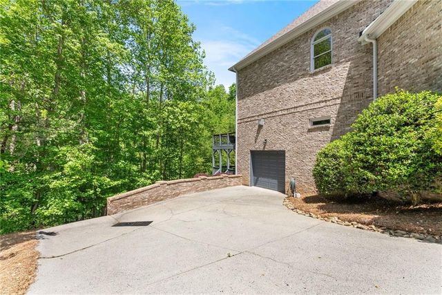 1930 Marina Way, Buford, GA 30518