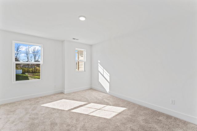 3149 Rolling Brook Dr, Columbia, TN 38401