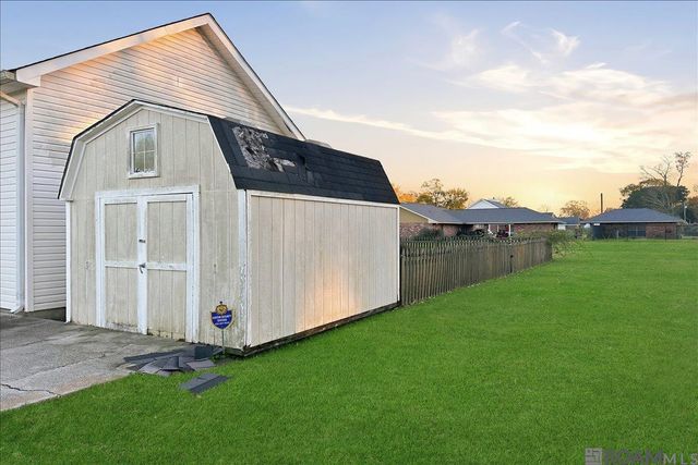 15519 Sheree St, Gonzales, LA 70737