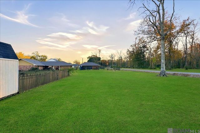 15519 Sheree St, Gonzales, LA 70737