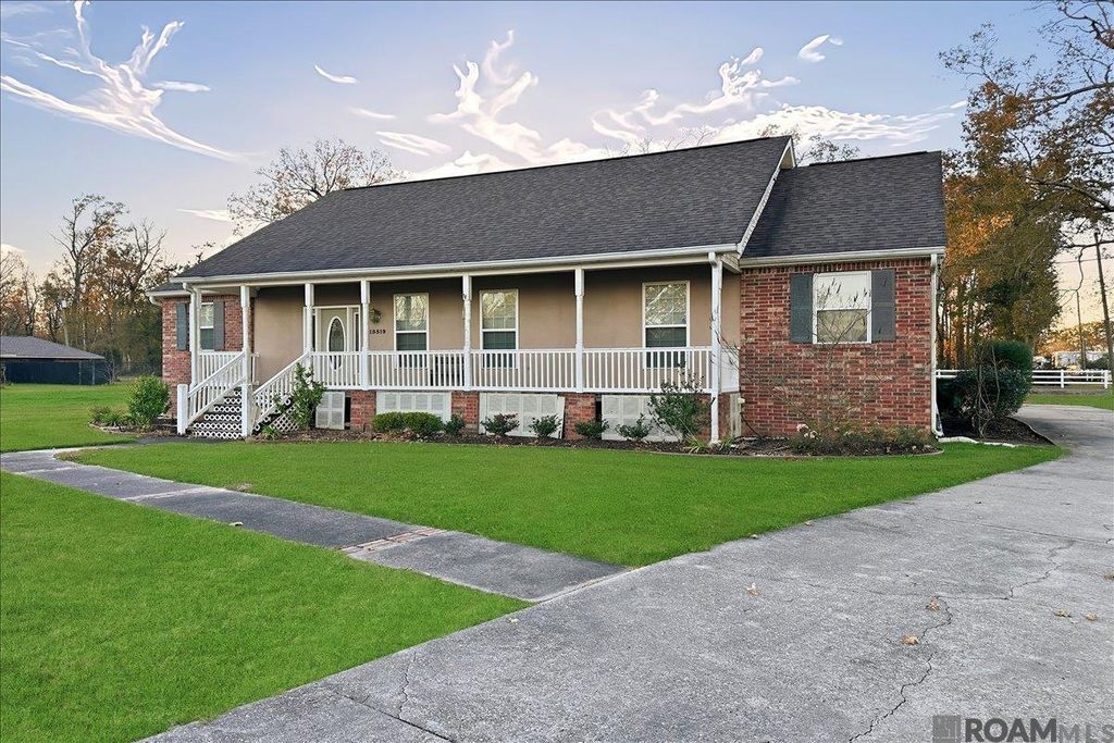 15519 Sheree St, Gonzales, LA 70737
