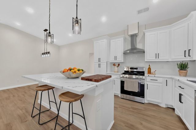 5103 San Luis Place NW, Albuquerque, NM 87107