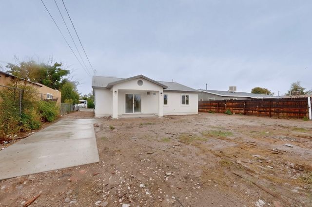 5103 San Luis Place NW, Albuquerque, NM 87107