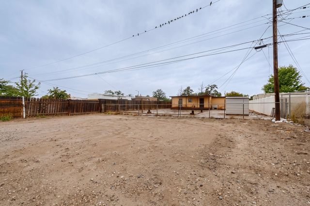 5103 San Luis Place NW, Albuquerque, NM 87107