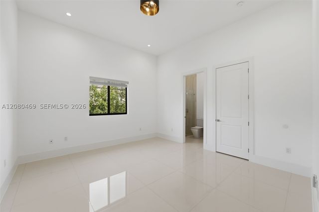 10005 SW 66th St, Miami, FL 33173