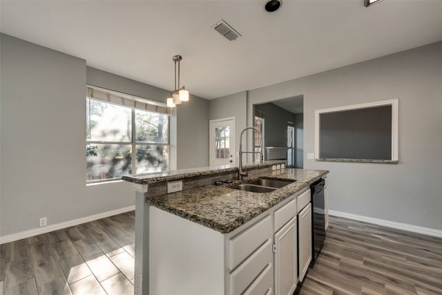 1869 Meyerwood Lane N, Flower Mound, TX 75028