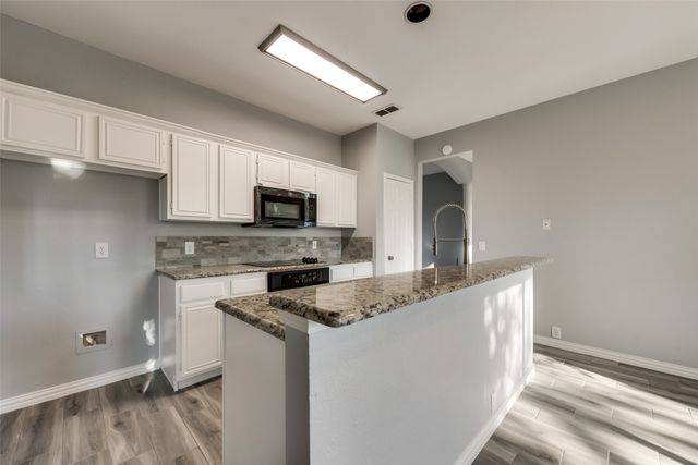 1869 Meyerwood Lane N, Flower Mound, TX 75028