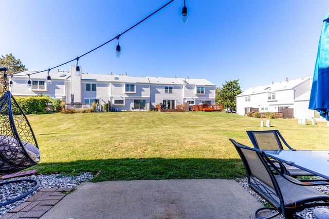 1524 Crab tree Drive 1524, Westmont, IL 60559