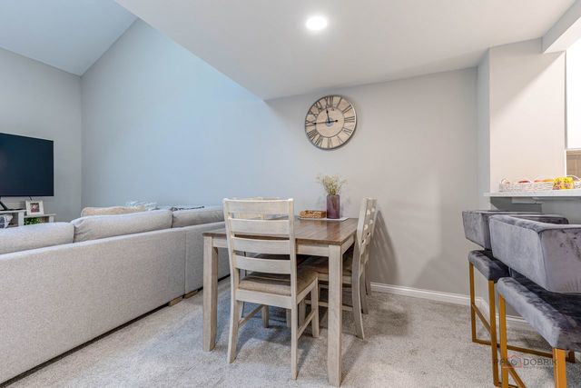 1524 Crab tree Drive 1524, Westmont, IL 60559