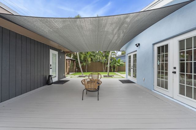 5296 NE 2nd Terrace, Oakland Park, FL 33334