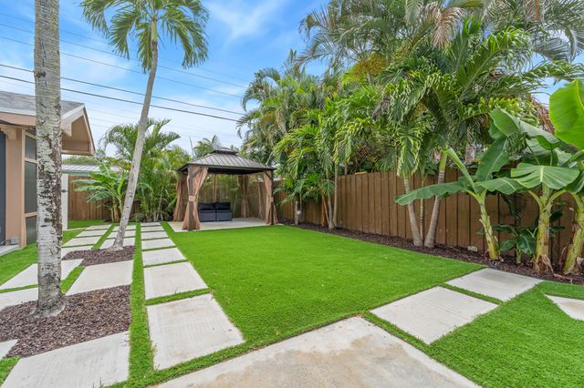 5296 NE 2nd Terrace, Oakland Park, FL 33334