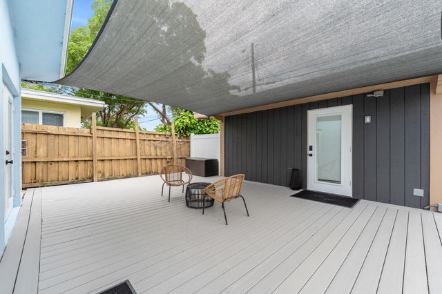 5296 NE 2nd Terrace, Oakland Park, FL 33334