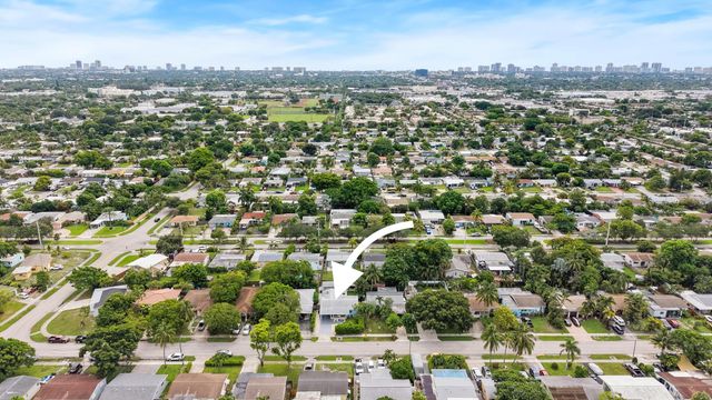 5296 NE 2nd Terrace, Oakland Park, FL 33334