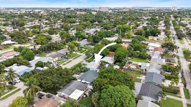 5296 NE 2nd Terrace, Oakland Park, FL 33334