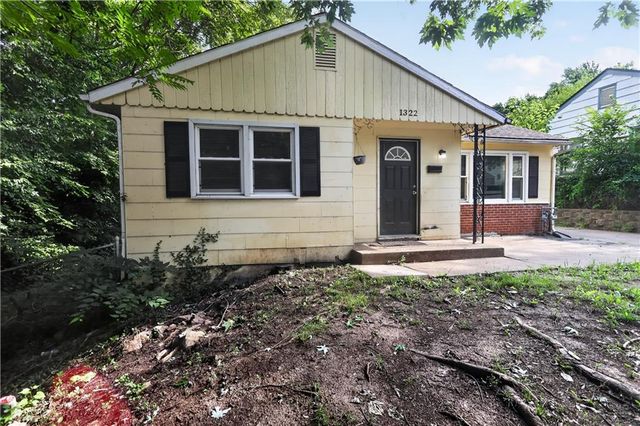 1322 E 82nd Street, Kansas City, MO 64131