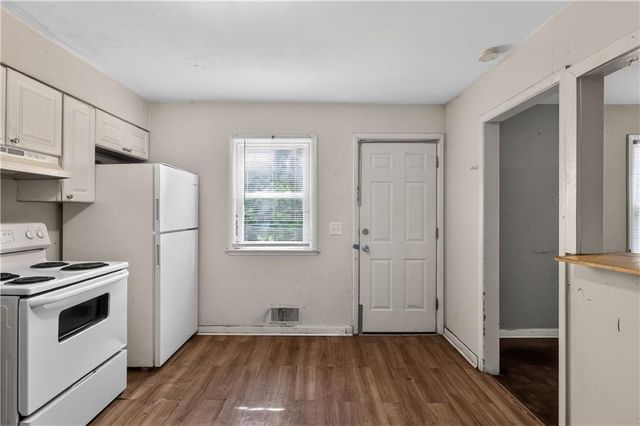 1322 E 82nd Street, Kansas City, MO 64131